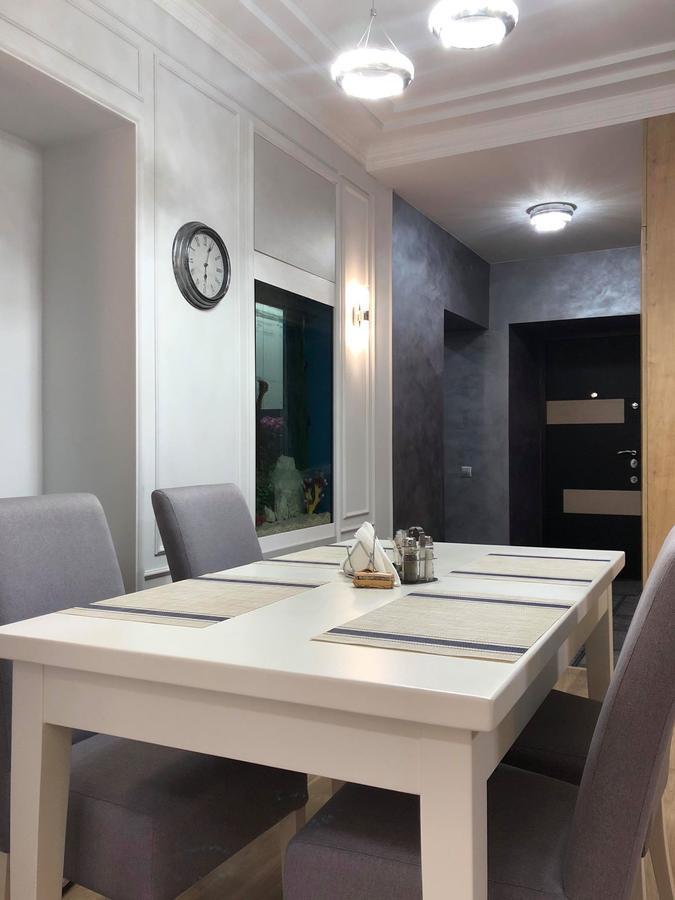 Lux Apartment Ruska ลวีฟ ภายนอก รูปภาพ