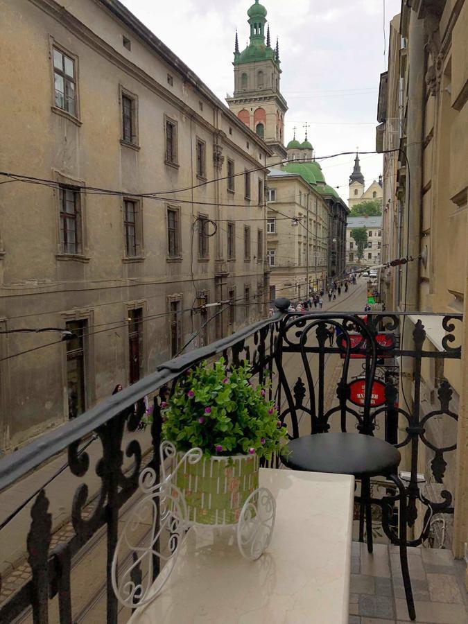 Lux Apartment Ruska ลวีฟ ภายนอก รูปภาพ