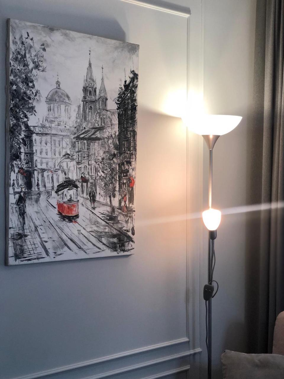 Lux Apartment Ruska ลวีฟ ภายนอก รูปภาพ